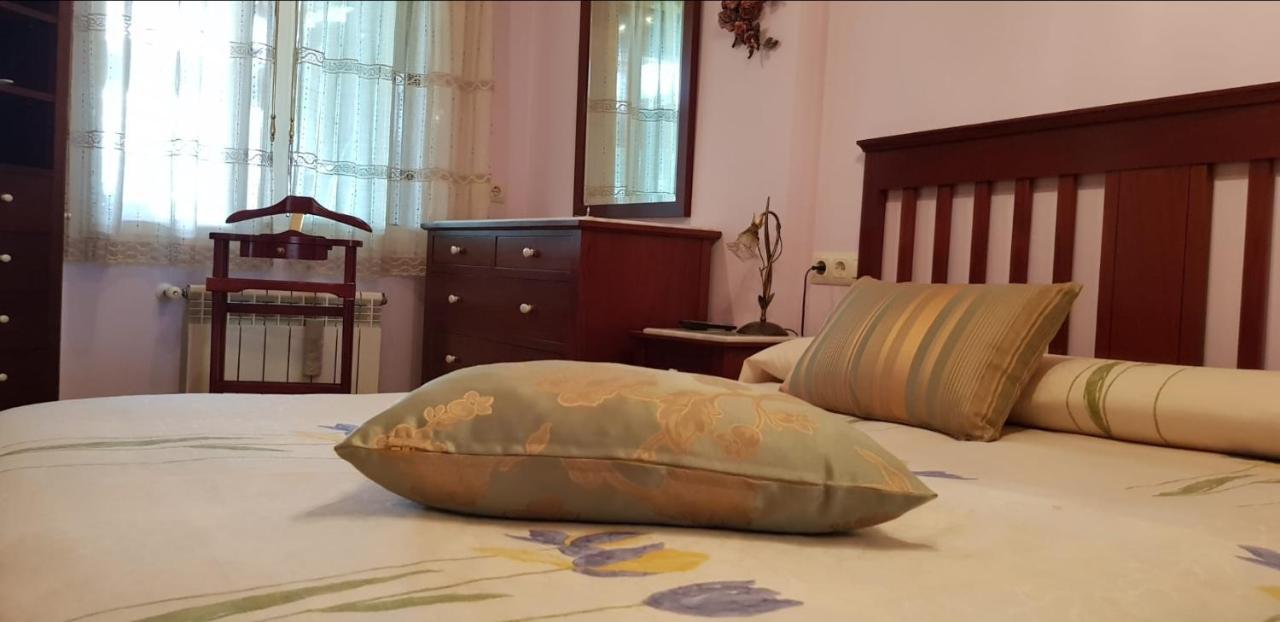 Хостел Albergue De Peregrinos Ultreia Et Suseia Сигуэйро Экстерьер фото