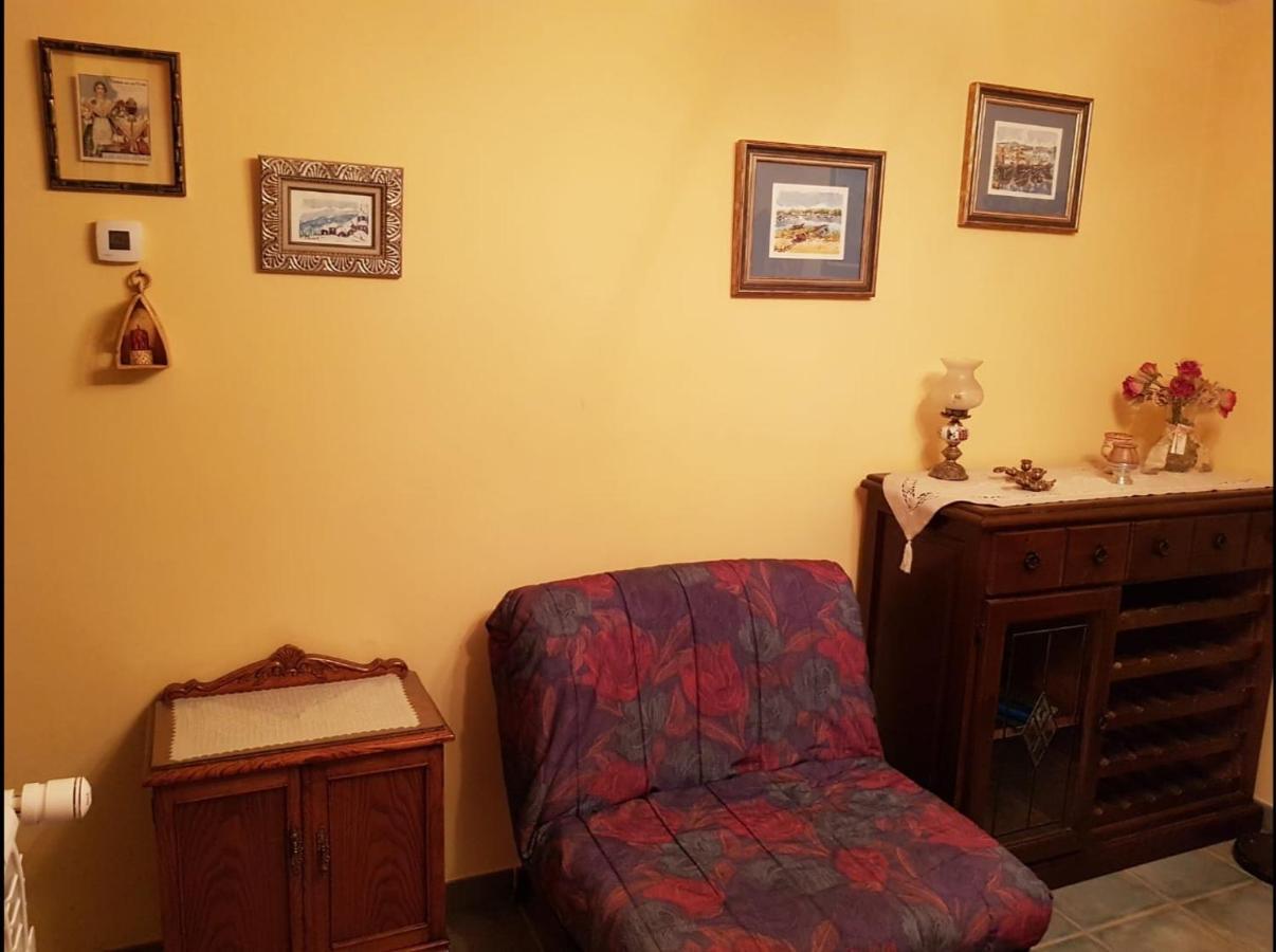 Хостел Albergue De Peregrinos Ultreia Et Suseia Сигуэйро Экстерьер фото