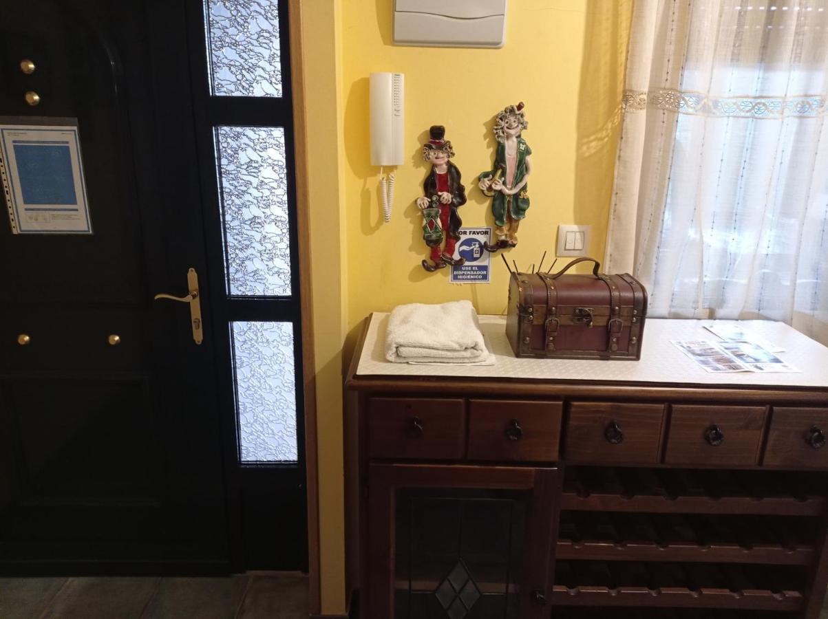 Хостел Albergue De Peregrinos Ultreia Et Suseia Сигуэйро Экстерьер фото