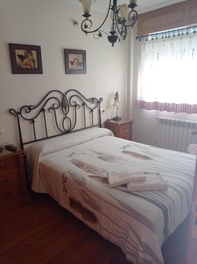Хостел Albergue De Peregrinos Ultreia Et Suseia Сигуэйро Экстерьер фото