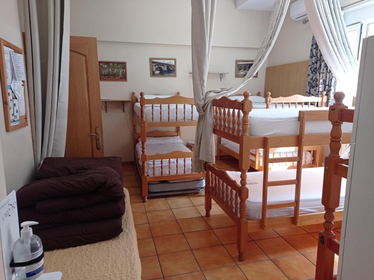 Хостел Albergue De Peregrinos Ultreia Et Suseia Сигуэйро Экстерьер фото