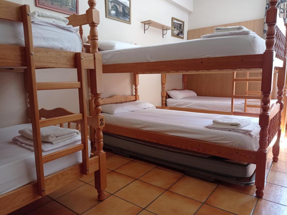 Хостел Albergue De Peregrinos Ultreia Et Suseia Сигуэйро Экстерьер фото