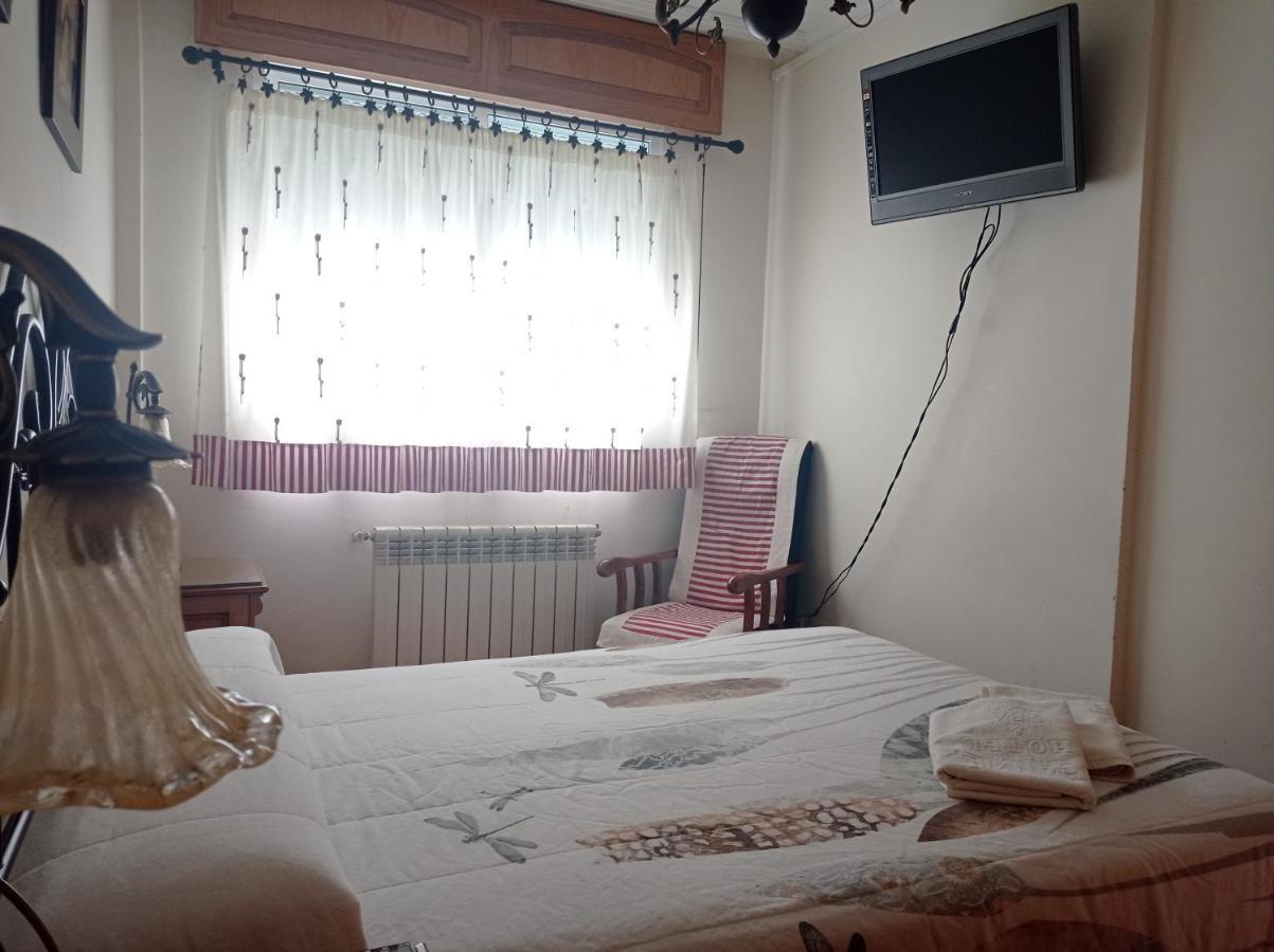 Хостел Albergue De Peregrinos Ultreia Et Suseia Сигуэйро Экстерьер фото