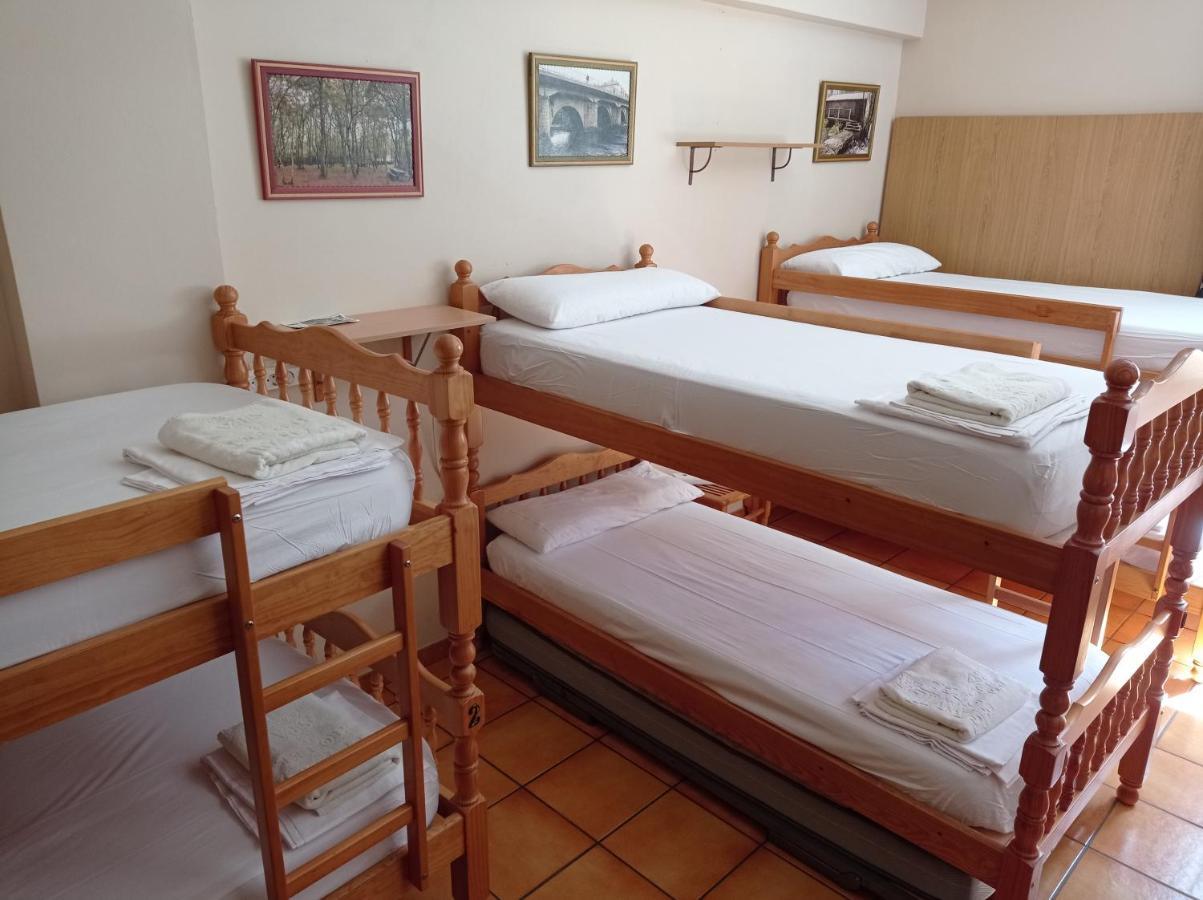 Хостел Albergue De Peregrinos Ultreia Et Suseia Сигуэйро Экстерьер фото
